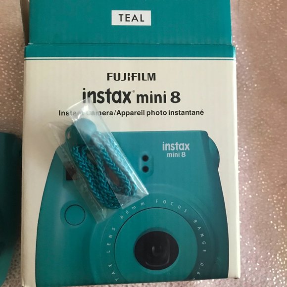 Fugifilm INSTAX 8 Camera with Box - Picture 5 of 6